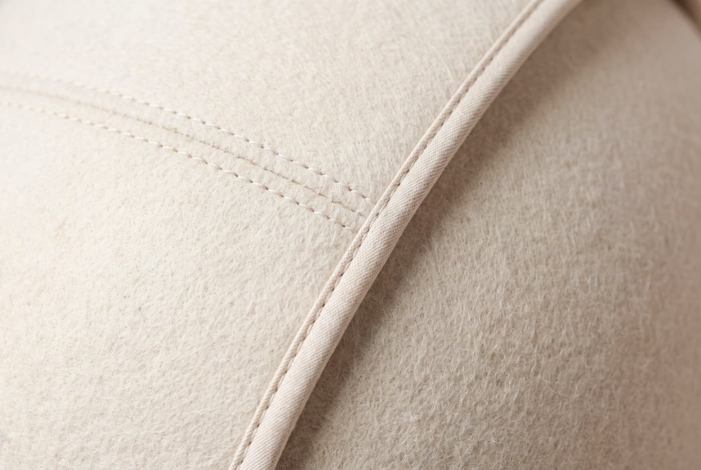 soothelings Soothe Helmet — Soft matte felt, finely stitched